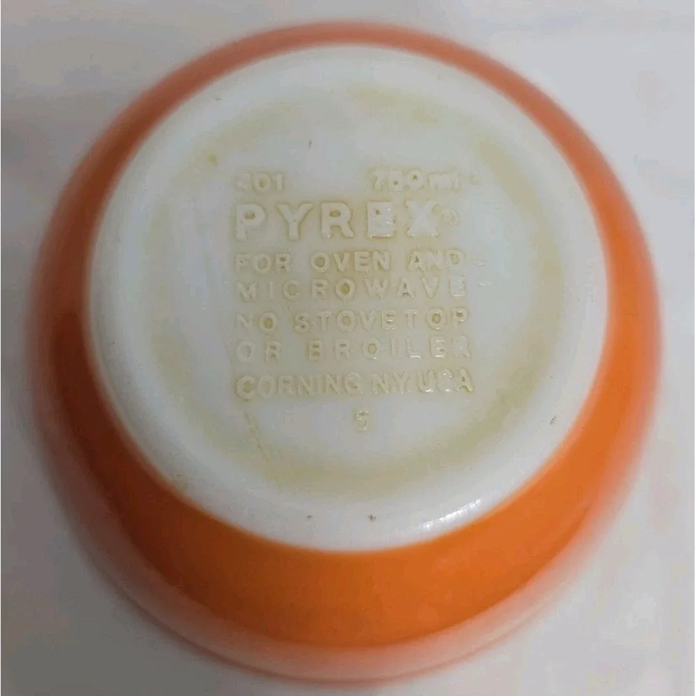 Pyrex scratches see